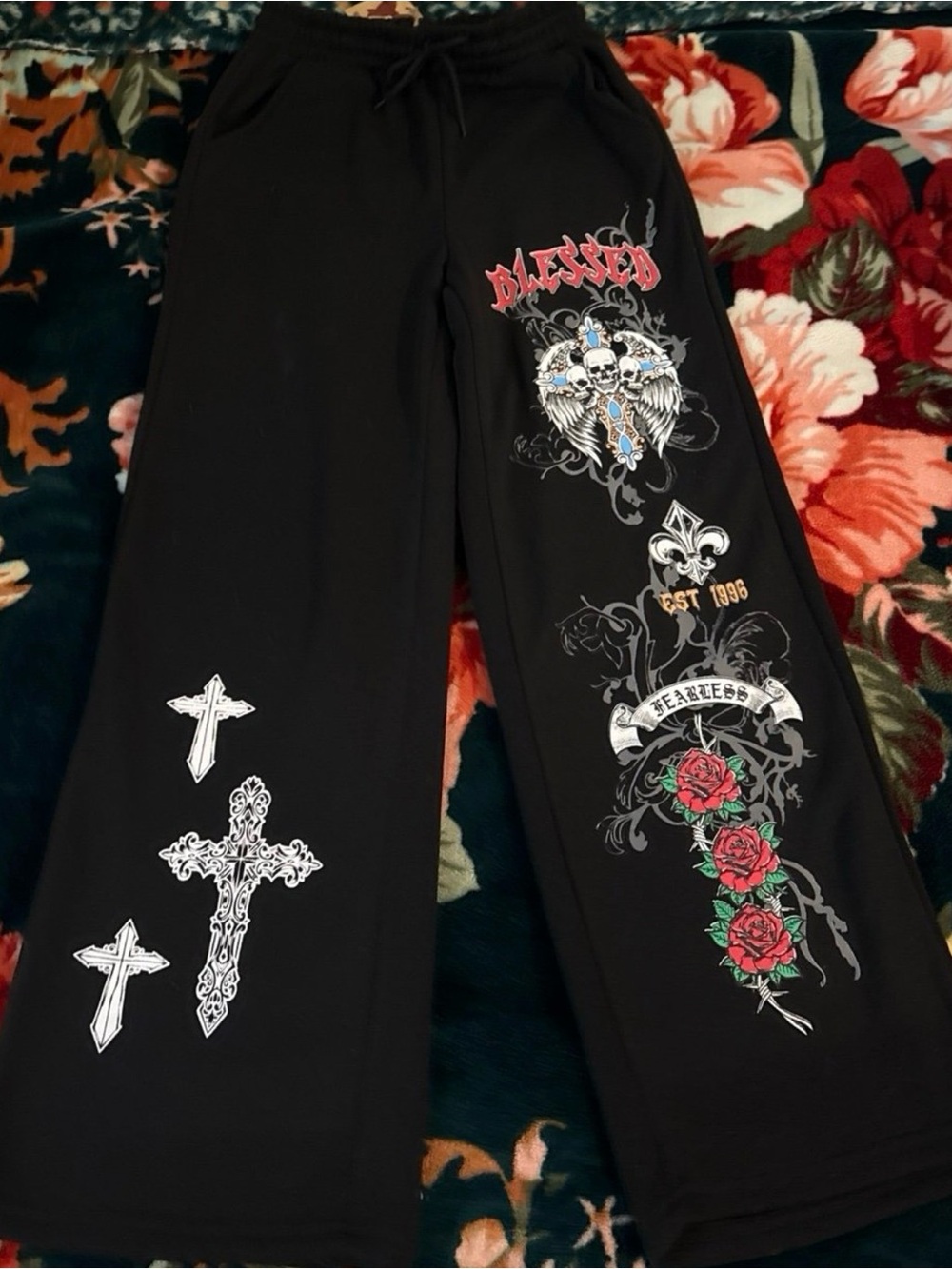 Black Girls' Graphic Sweatpants with Red Rose & Cross Motifs